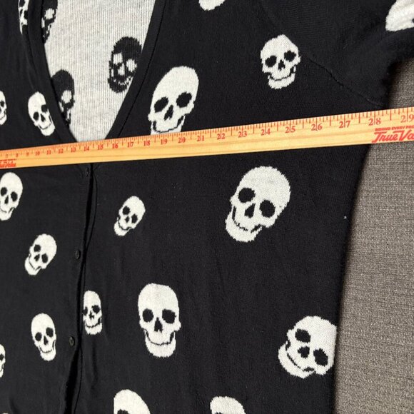 Vintage Y2K Smiling Skulls Women Oversized Cardigan XL Goth Emo Grunge Button up - Picture 5 of 15